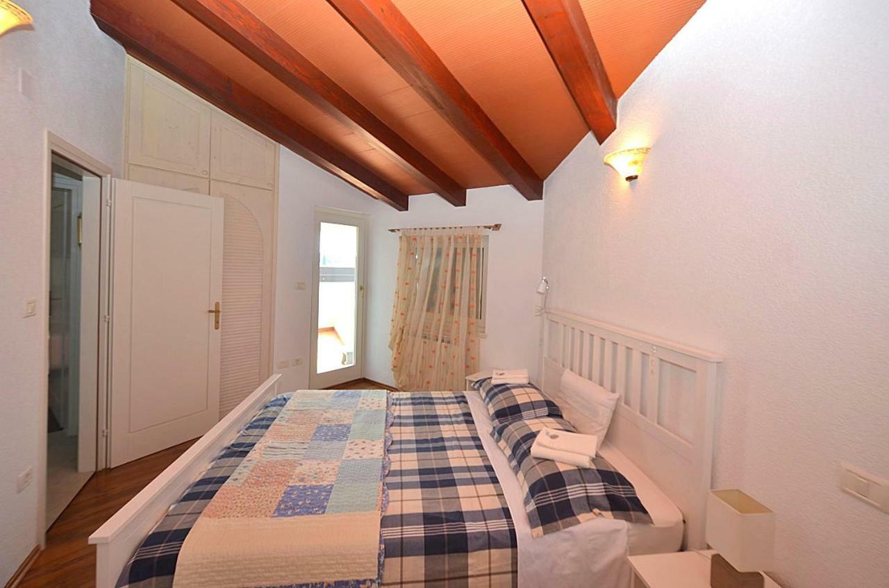 Holiday Home Sverko Novigrad  Exterior photo